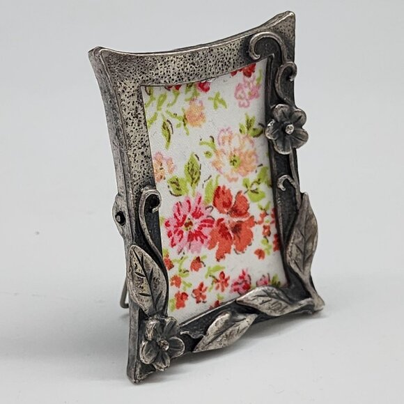 Miniature Vintage Style Pewter Floral Picture Frame Fabric Insert 1.5x2" - Picture 2 of 12